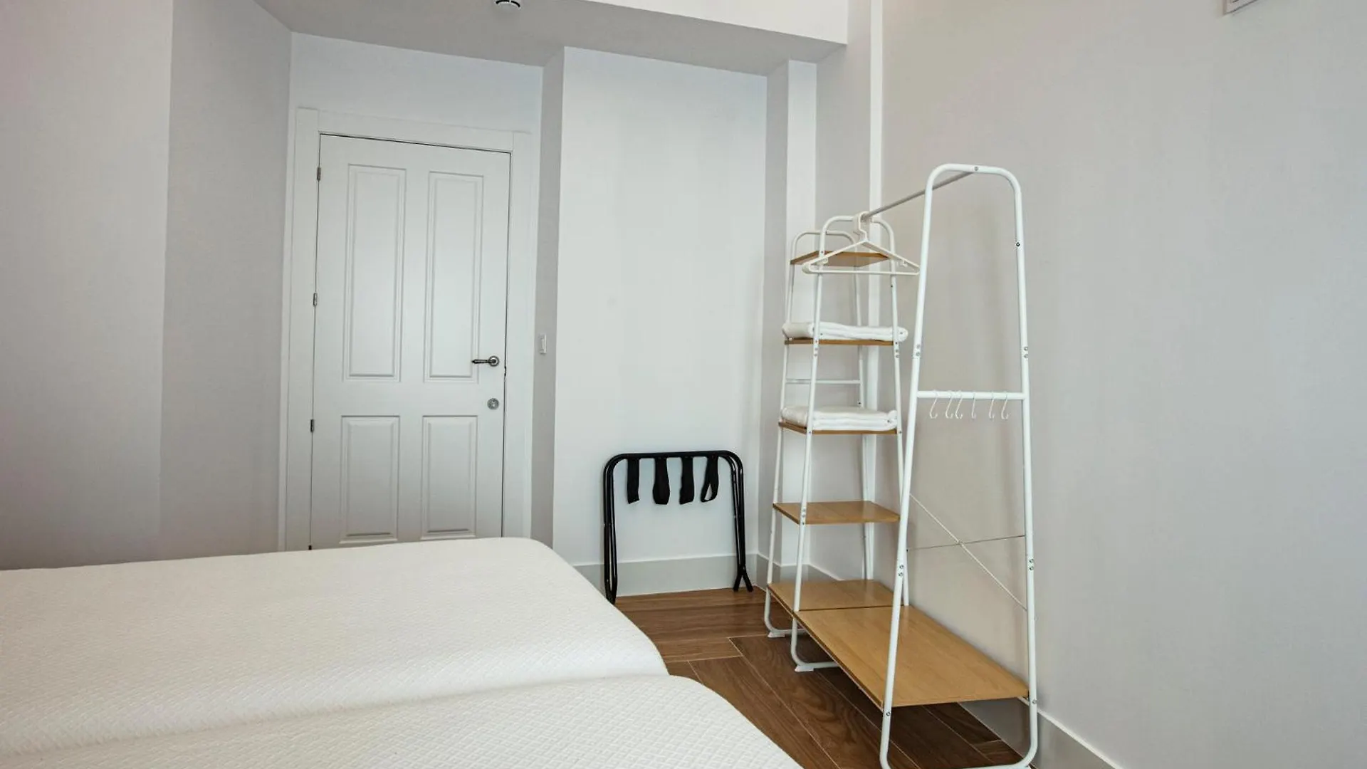Velalma-Ceron Edificio Exclusivo De Apartamentos Turisticos En Centro Historico Jaén 0*,