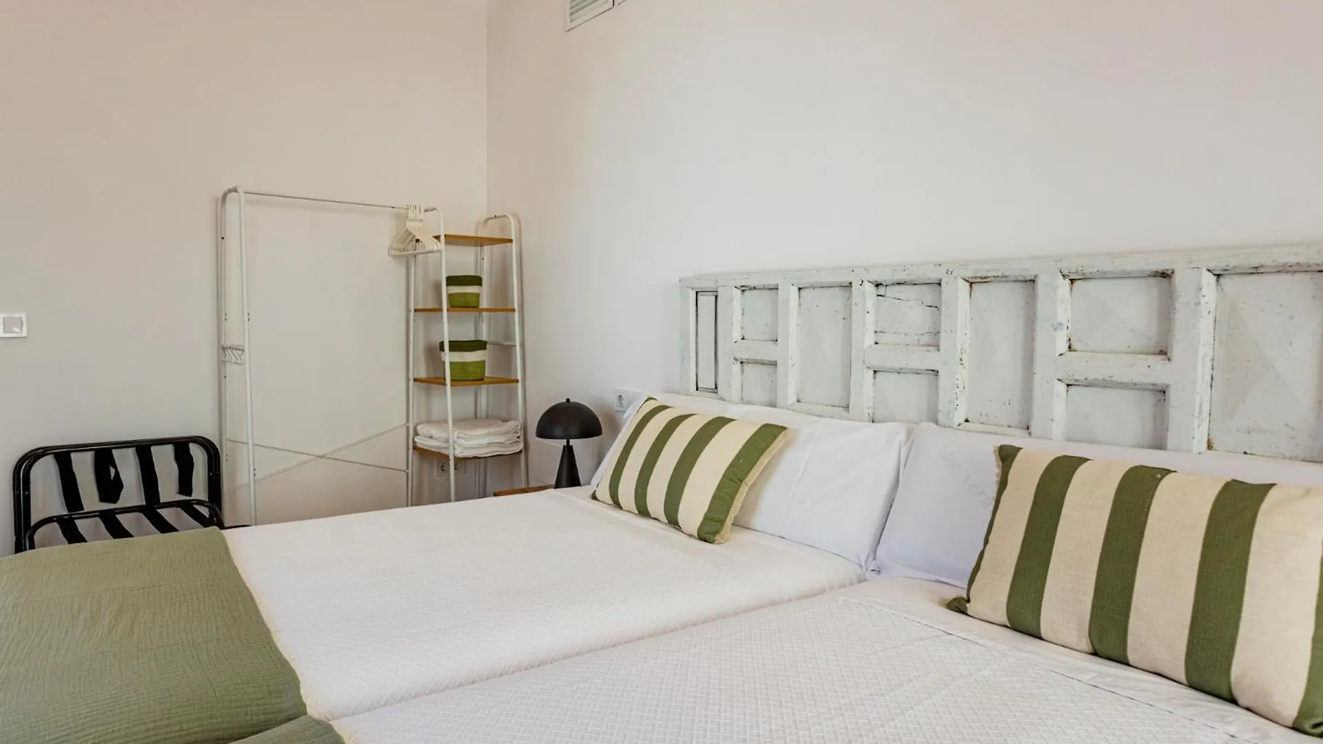 Velalma-Ceron Edificio Exclusivo De Apartamentos Turisticos En Centro Historico Jaén 0*,  Ισπανία