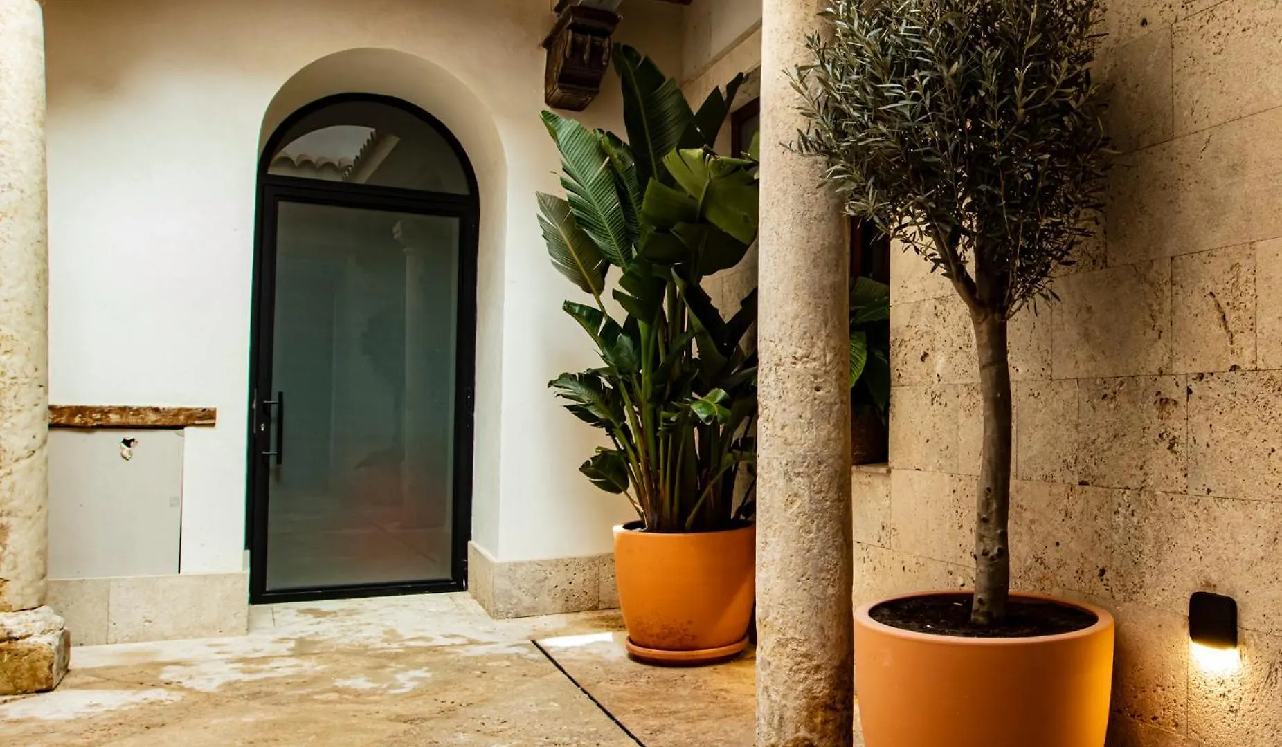 Velalma-Ceron Edificio Exclusivo De Apartamentos Turisticos En Centro Historico Jaén